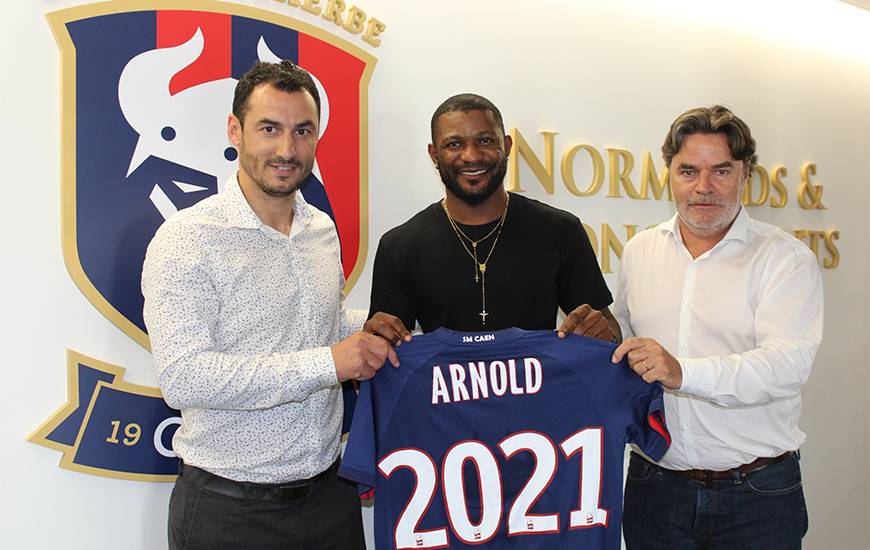 Après une saison passée au Mumbai FC, Arnold Isako retrouve l'Europe, il s'est engagé avec le Stade Malherbe pour deux saisons