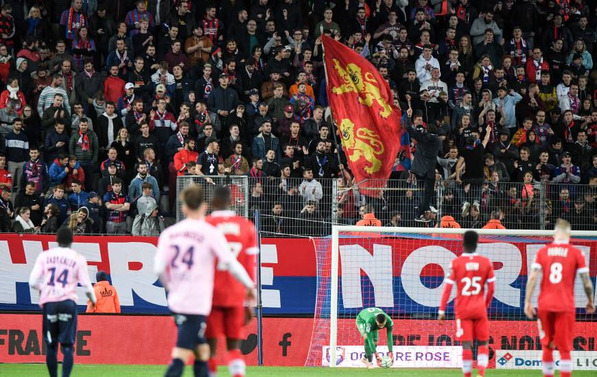 Le Stade Malherbe Caen occupe actuellement la première place du Championnat des tribunes devant le RC Lens