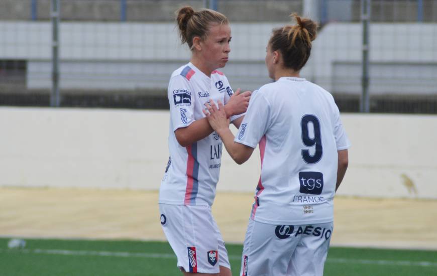 Mélissa Renard, Émilie Giffaut et les Caennaises devront attendre un peu avant de jouer leur premier match officiel en 2020