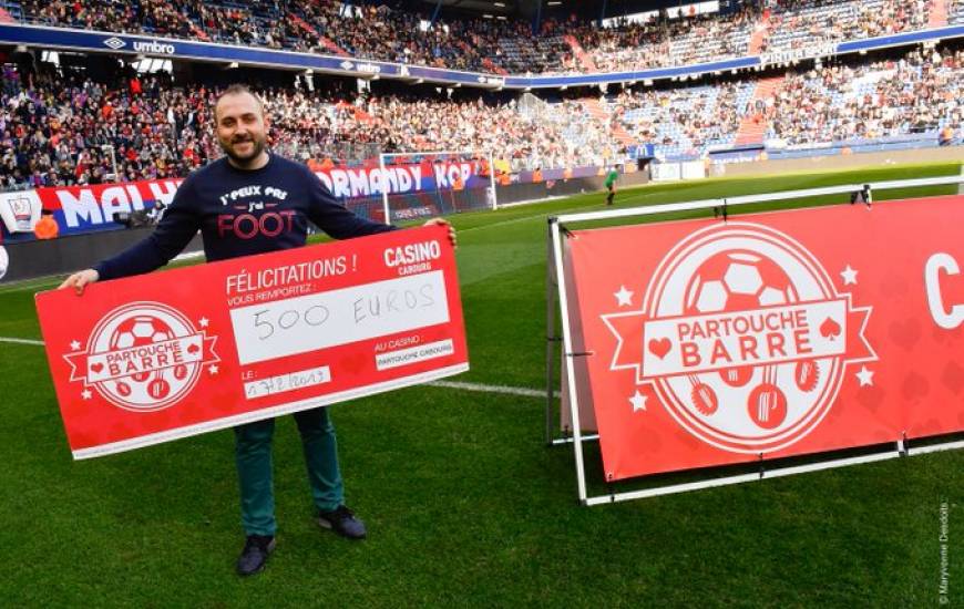 Plusieurs vainqueurs la saison dernière dont un participant qui a réussi à toucher la barre transversale depuis les 30 mètres