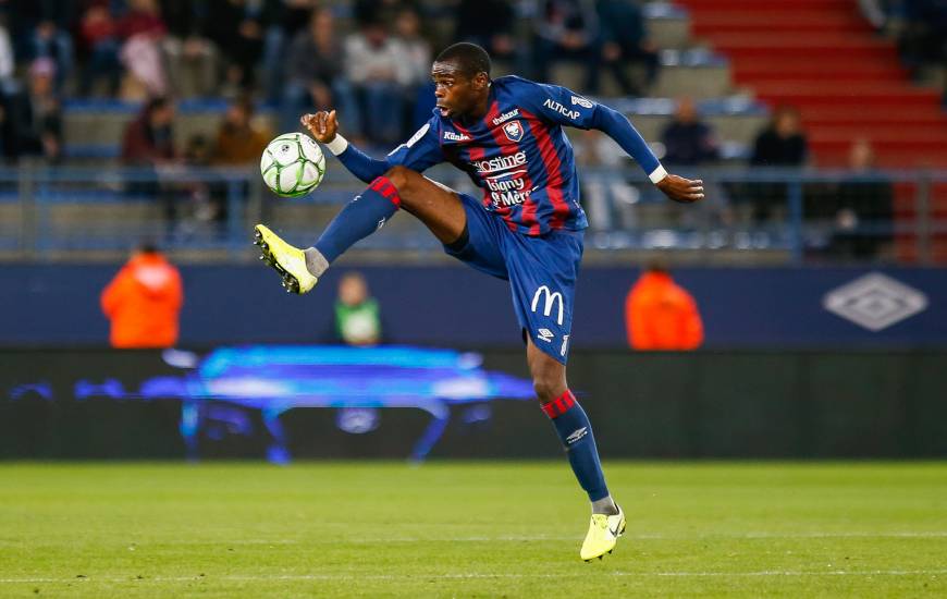 Prince Oniangué vient d'enchaîner onze titularisations en Domino's Ligue 2 avec le Stade Malherbe Caen