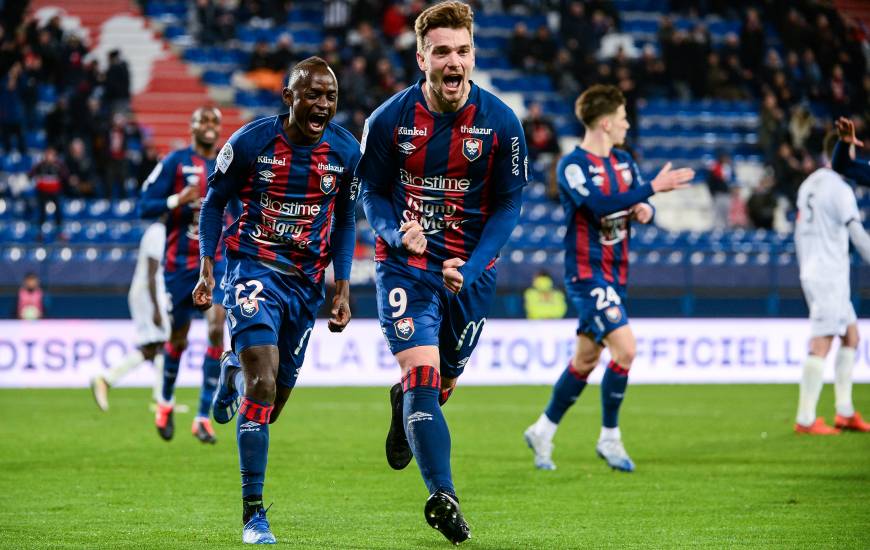 Entré à la pause, Benjamin Jeannot a offert la victoire au Stade Malherbe Caen au terme d'une deuxième période de folie