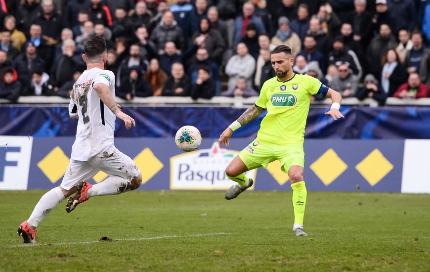 La reprise de volée d'Anthony Gonçalves pour ouvrir le score en première période sur la pelouse de Chartres