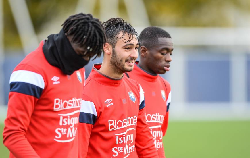 Herman Moussaki et Azzeddine Toufiqui font partie du groupe de 20 joueurs convoqué. Godson Kyeremeh devrait lui évoluer avec la réserve face à Cherbourg. 