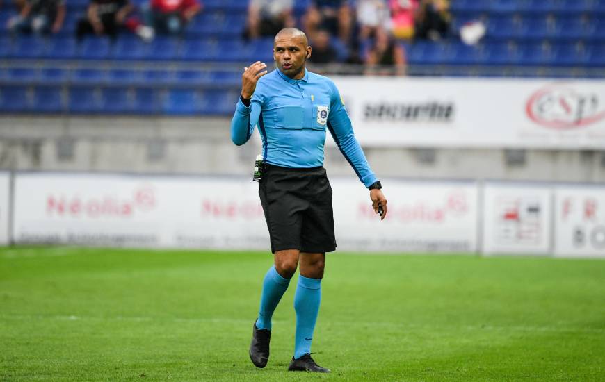 Gaël Angoula va diriger pour la première fois de sa carrière une rencontre du Stade Malherbe Caen