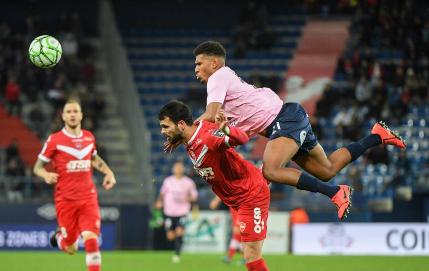 Entré en jeu à la mi-temps, Santy Ngom a offert une balle de but à Jessy Pi à l'heure de jeu, sans réussite