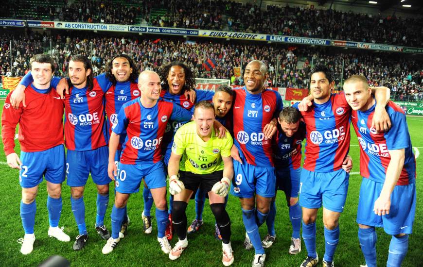 La joie des Caennais après la victoire face au Nîmes Olympique en 2010 au Stade Michel d'Ornano
