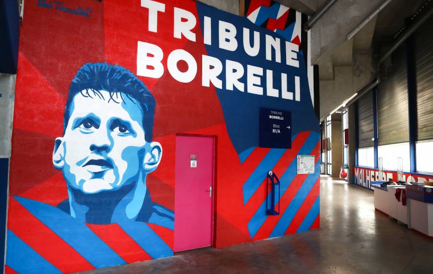 Luc Borrelli aura disputé plus de 100 matchs avec le Stade Malherbe Caen avant de rejoindre l'Olympique Lyonnais © Jean Yves Desfoux