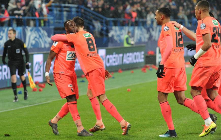 La joie des Caennais après l'ouverture du score d'Ismaël Diomandé face à l'OL en Coupe de France