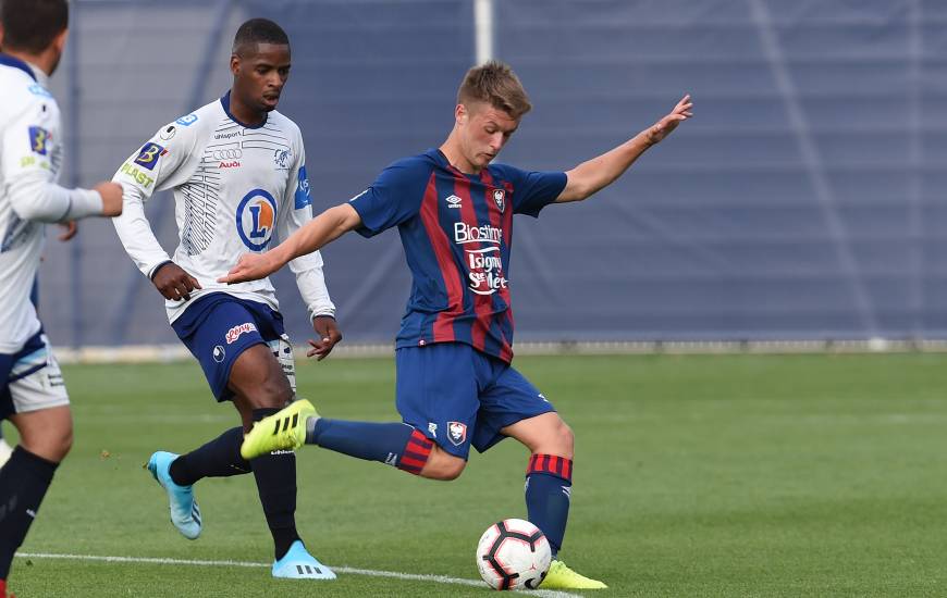 Johann Lepenant s'entraîne et évolue avec l'équipe réserve du Stade Malherbe Caen depuis le début de la saison 