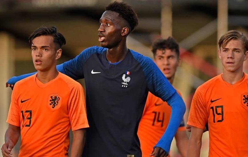 Jason Ngouabi a disputé l'intégralité de la deuxième rencontre face aux Pays-Bas avec l'Équipe de France U17