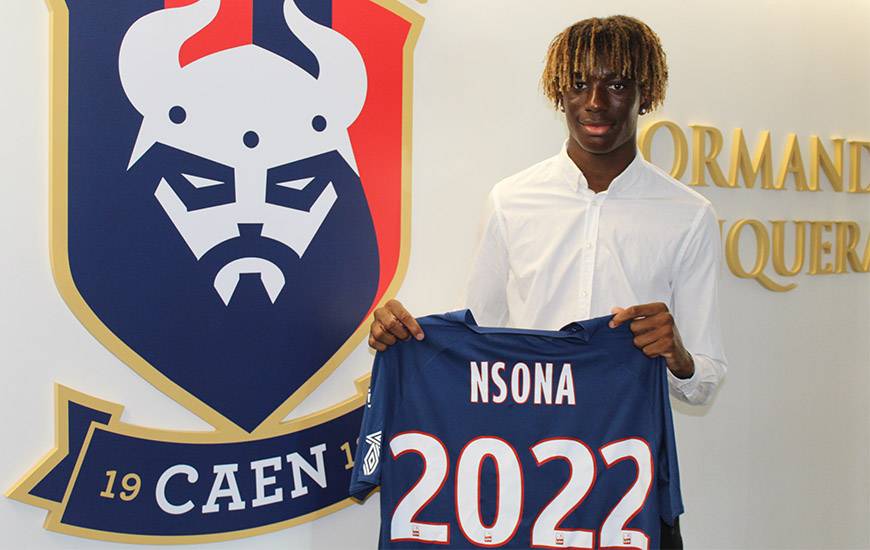 À 17 ans, Kelian Nsona a paraphé son premier contrat professionnel avec le Stade Malherbe Caen pour les trois prochaines saisons