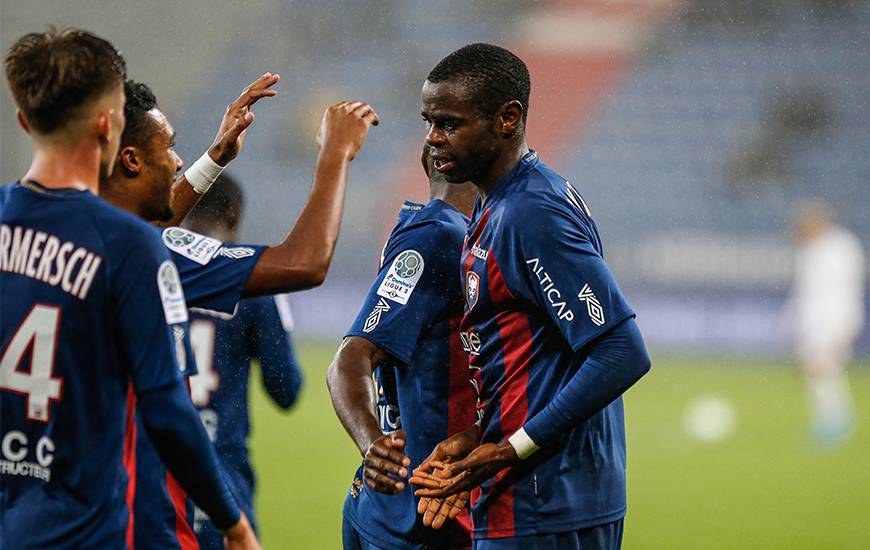 Titulaire pour la seconde fois de suite, Prince Oniangué a inscrit le second but de la saison à d'Ornano pour le Stade Malherbe