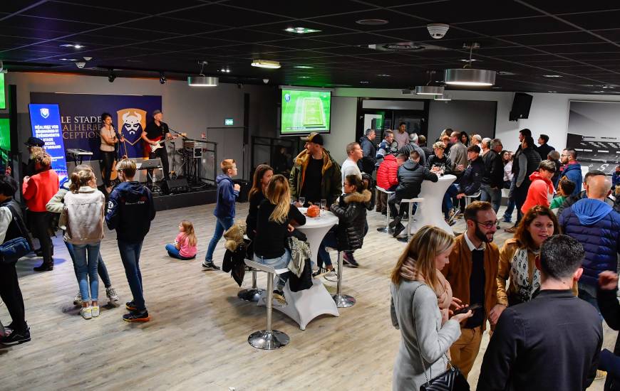 Assistez aux rencontres du Stade Malherbe Caen et bénéficiez de prestations au sein des différents espaces privatifs du stade
