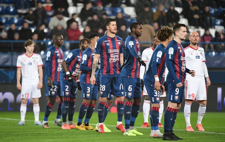 Après une heure de jeu à 10 contre 11, le Stade Malherbe Caen a dû s'incliner dans les dernières secondes de la rencontre