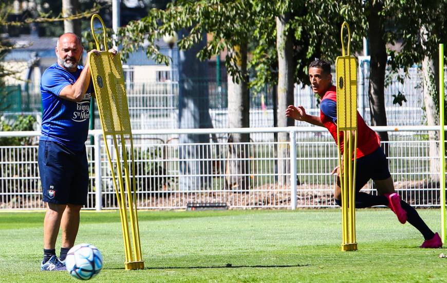 Pascal Dupraz, Yacine Bammou et les Caennais vont préparer la réception de l'AC Ajaccio cette semaine