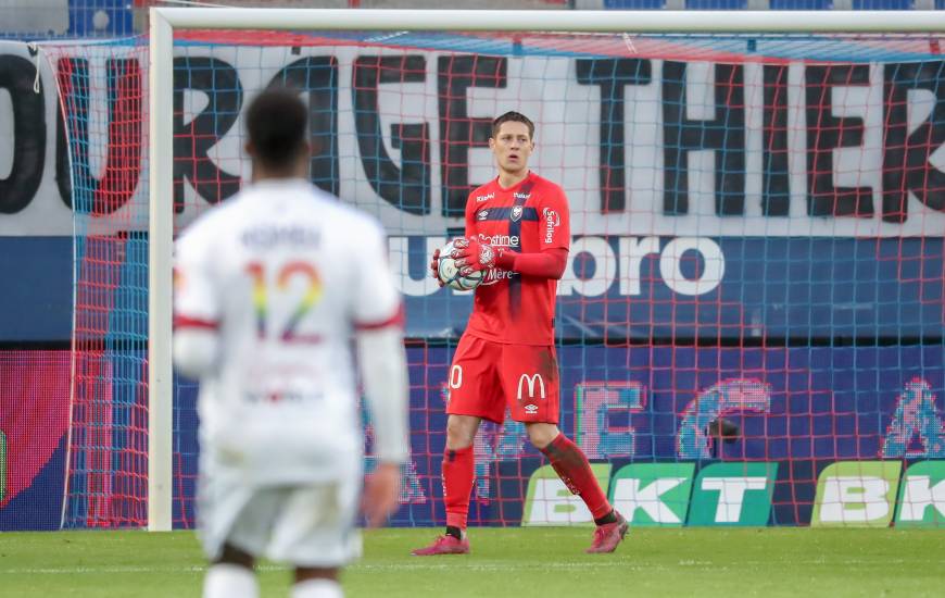 Impérial face au Clermont Foot, Sullivan Péan fait partie des joueurs en lice pour le trophée du joueur du mois de mai Künkel