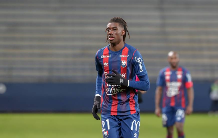 Kélian Nsona fait partie des plus jeunes joueurs et buteurs de la Ligue 2 BKT pour cette saison 2020 / 2021 
