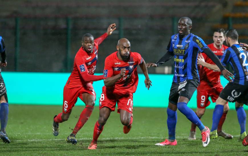 Malgré l'ouverture du score de Caleb Zady Sery, le SM Caen a dû s'incliner face au FC Chambly ce samedi soir