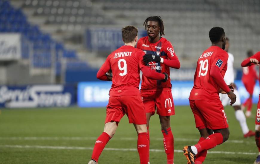 En inscrivant son premier but de la saison, Benjamin Jeannot a offert le point du match nul au Stade Malherbe (© AJ Auxerre)