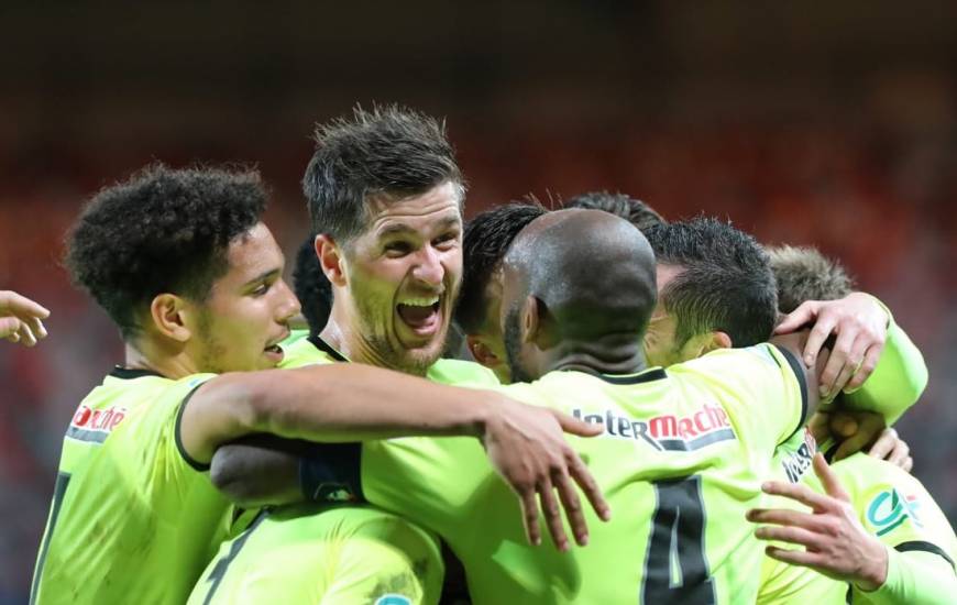 La joie des joueurs du Stade Malherbe après l'ouverture du score de Jessy Deminguet