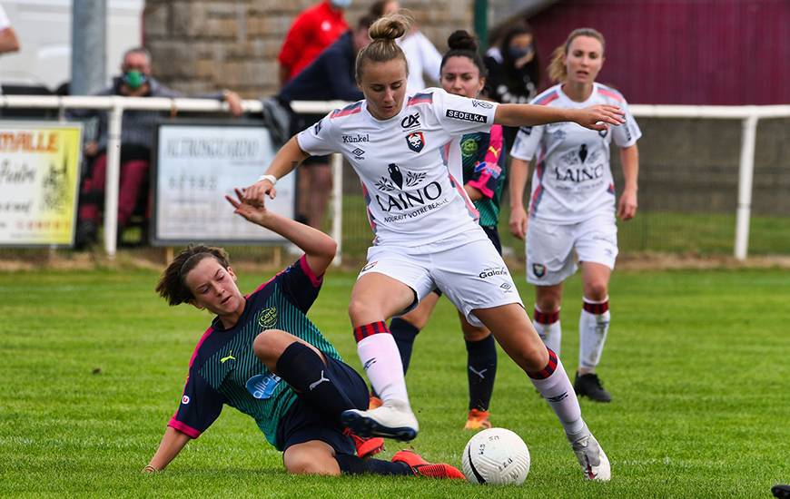 Mélissa Renard et les féminines ont débuté leur préparation face au CP Bréquigny (© Romaingr Photos)