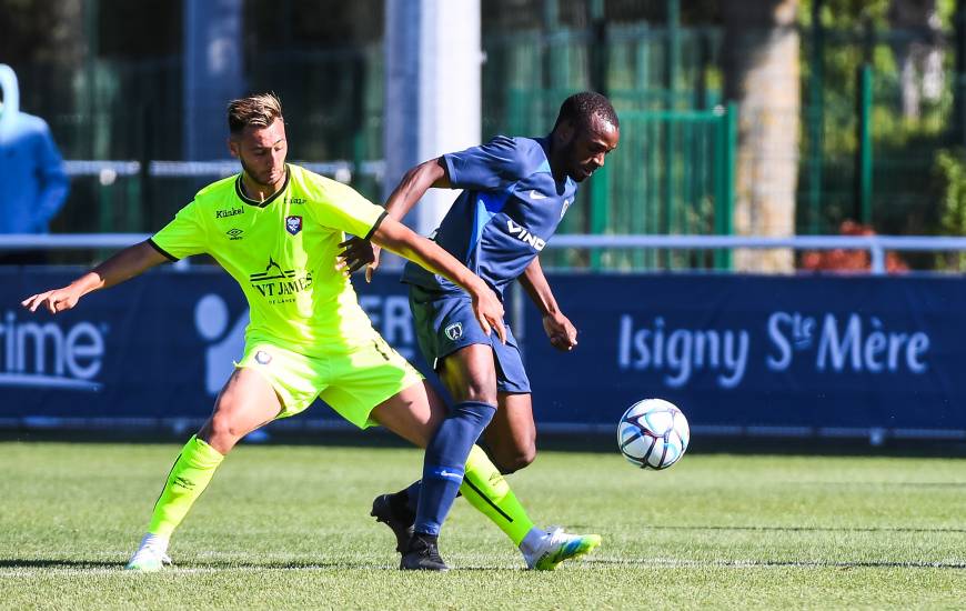 Azzeddine Toufiqui a touché beaucoup de ballons en première période, il était titulaire au milieu de terrain du SM Caen