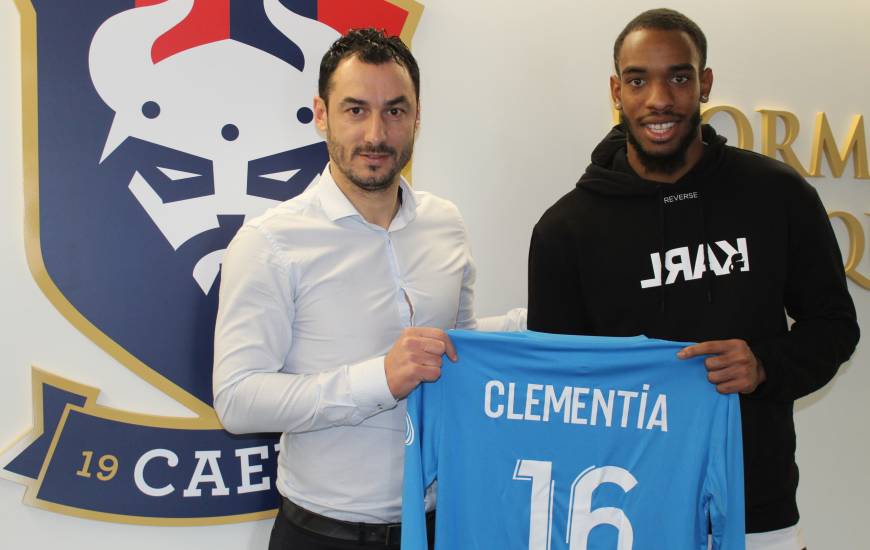 Gardien de but de 23 ans, Yannis Clémentia rejoint le Stade Malherbe Caen jusqu'à la fin de saison