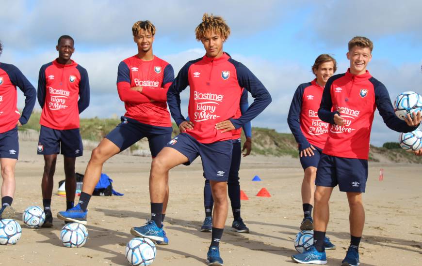 L'équipe d'Alexis Beka Beka et Johann Lepenant ont débuté leur journée par les défis football à Utah Beach