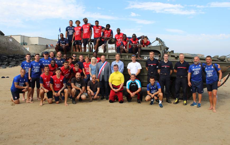 Les joueurs du Stade Malherbe Caen ont pu profiter de la précense de deux véhicules amphibie pour cette journée de cohésion