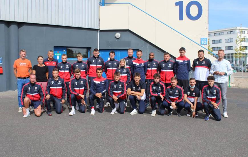 La promotion 2020 / 2021 de la formation BPJEPS sports collectifs du Stade Malherbe Caen