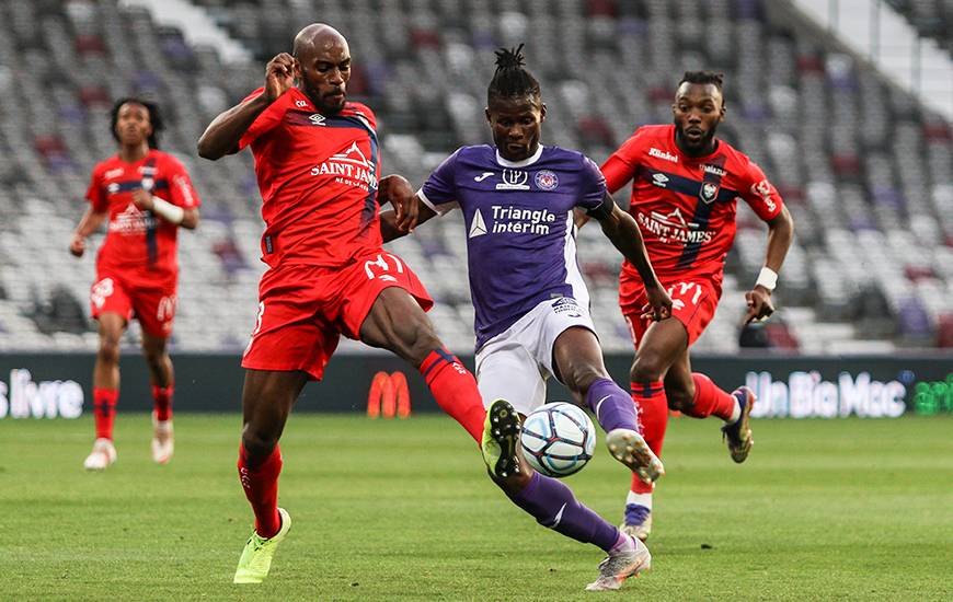 La défense du Stade Malherbe Caen a dû céder à trois reprises face aux joueurs du Toulouse FC samedi soir
