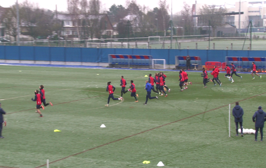 Un groupe de 22 joueurs a participé à la séance du jour pour préparer la rencontre face au Paris-Saint-Germain mercredi soir 