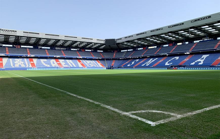 L'entraînement du 16 avril se déroulera à huis-clos sur la pelouse du stade Michel d'Ornano