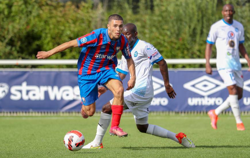 Après être entré en jeu avec la réserve samedi, Clarence Awoudor a vu double hier avec les U19 face à Évreux 