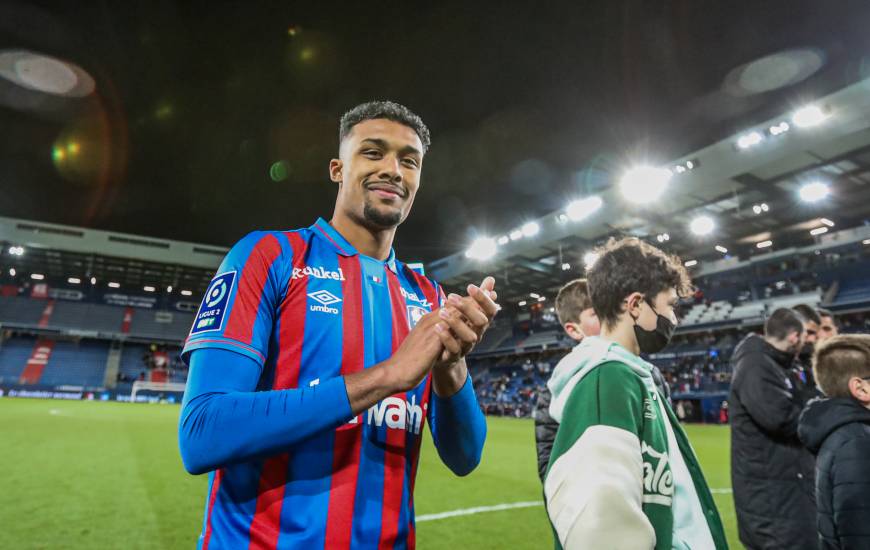 Formé au Stade Malherbe Caen, Yoël Armougom va connaître un nouveau club en rejoignant le FC Sochaux