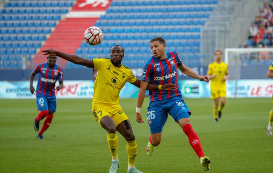 Mehdi Chahiri aura beaucoup essayé sans réussite face au Pau Football Club ce samedi soir