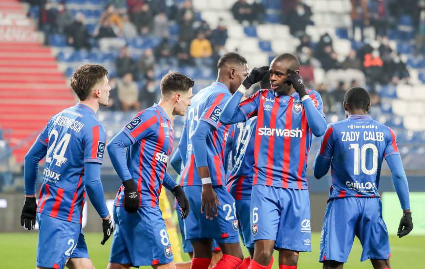 La joie de Prince Oniangué et des Caennais après l'ouverture du score d'Alexandre Mendy hier soir