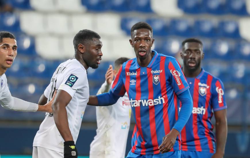 Alexandre Mendy & Djibril Diani font partie des trois joueurs en lice pour le trophée du joueur du mois Künkel