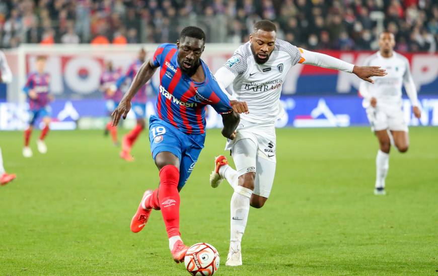 Le combat a été rude pour Alexandre Mendy et les Caennais ce soir face au Paris FC