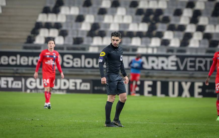 Pierre Gaillouste n'a pas encore arbitré le Stade Malherbe en Ligue 2 BKT cette saison