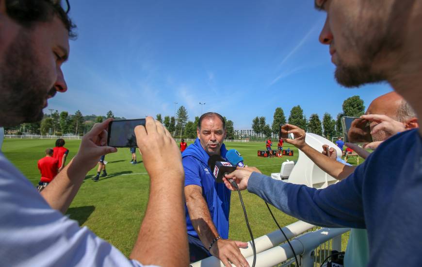 Stéphane Moulin et Prince Oniangué ont pris la parole devant la presse avant d'affronter le FC Sochaux demain soir