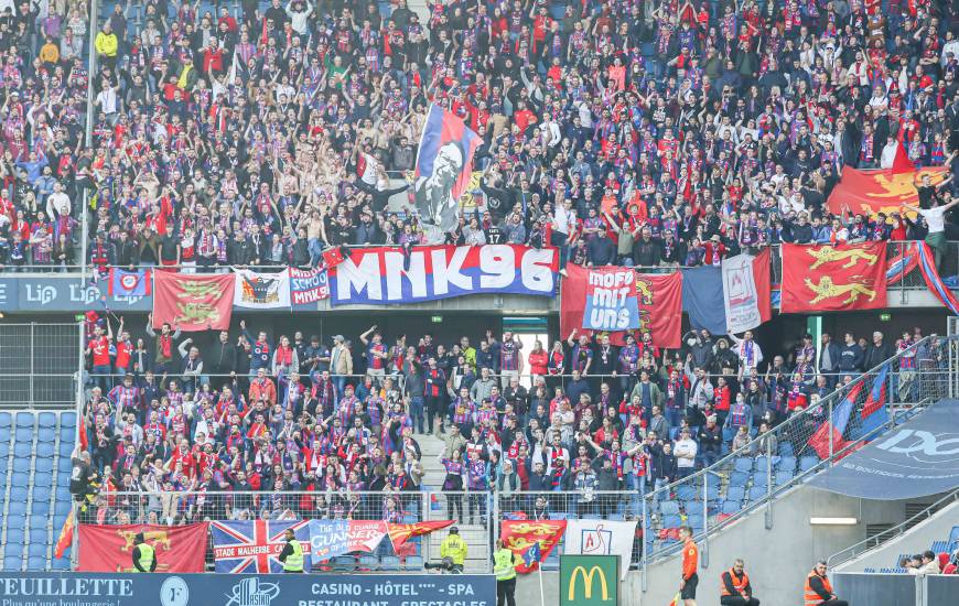 Revivez la joie des supporters Caennais lors des 4 buts marqués dans le Derby face au Havre (HAC 2-4 SMC / J30 Ligue 2 BKT)