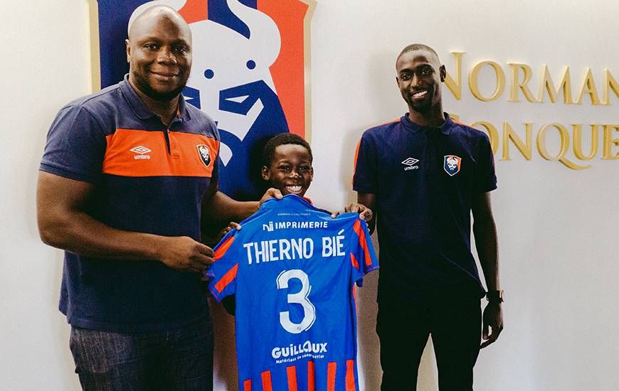 Le jeune Thierno Bié aux côtés de Djibi Diao et Jean-Louis Mendes la semaine dernière