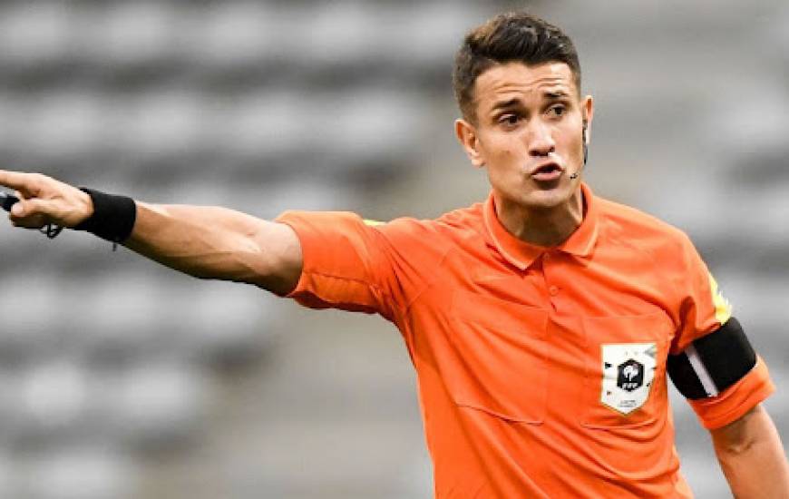 Mathieu Vernice va arbitrer le Stade Malherbe Caen pour la première fois de sa carrière