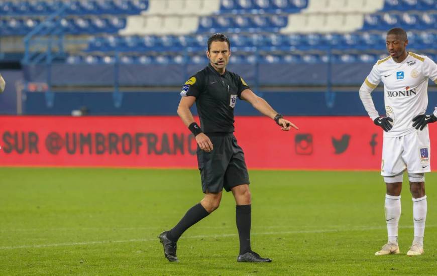 Romain Lissorgue n'a plus arbitré le Stade Malherbe Caen depuis la saison 2020 / 2021