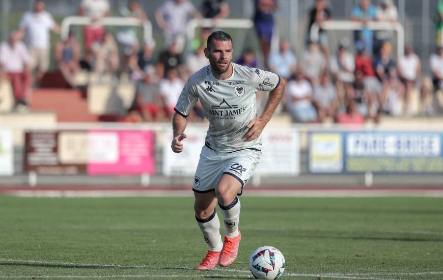 Yoann Court a pu se montrer dangereux à plusieurs reprises sur coups de pied arrêtés en première période