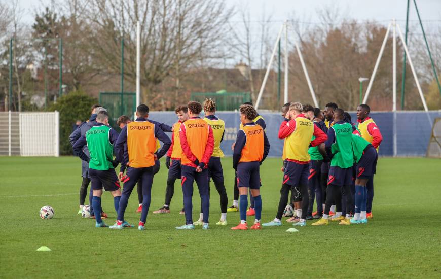 Les joueurs du Stade Malherbe Caen vont disputer 3 matchs de Ligue 2 BKT en 6 jours