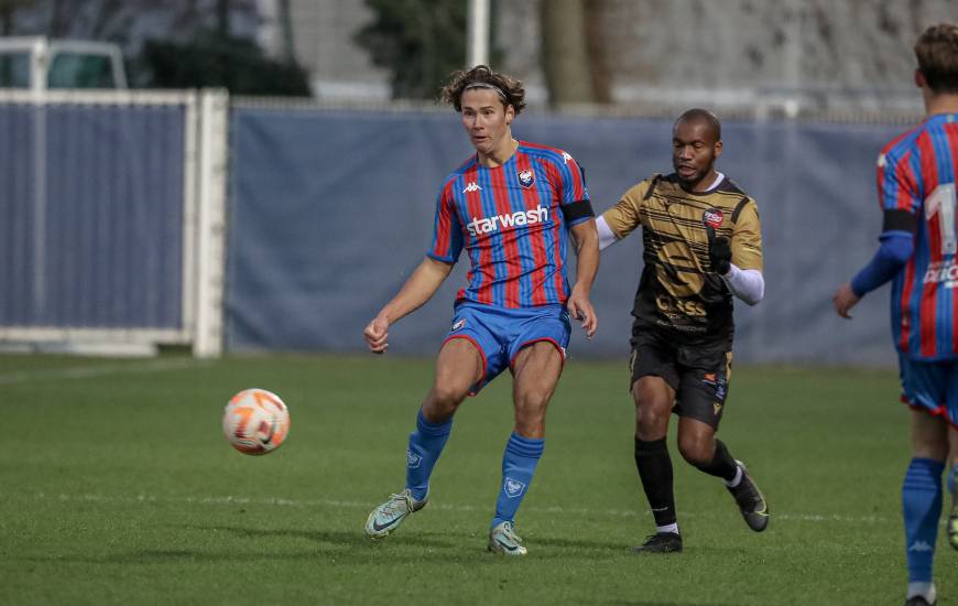 Vladislav Molchan et l'équipe réserve ont enchaîné un cinquième match consécutif sans défaite en National 2