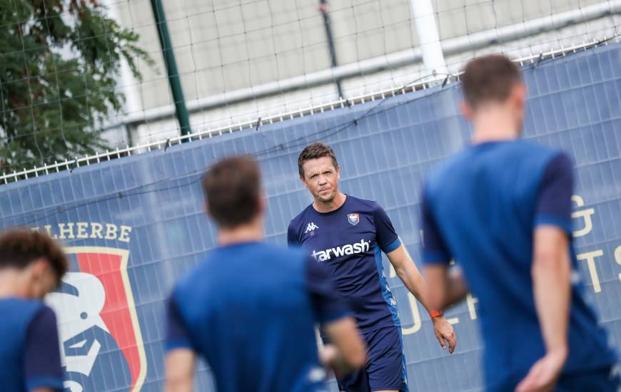 Dernière ligne droite avant la trêve pour Benoît Pickeu et les joueurs du Stade Malherbe Caen